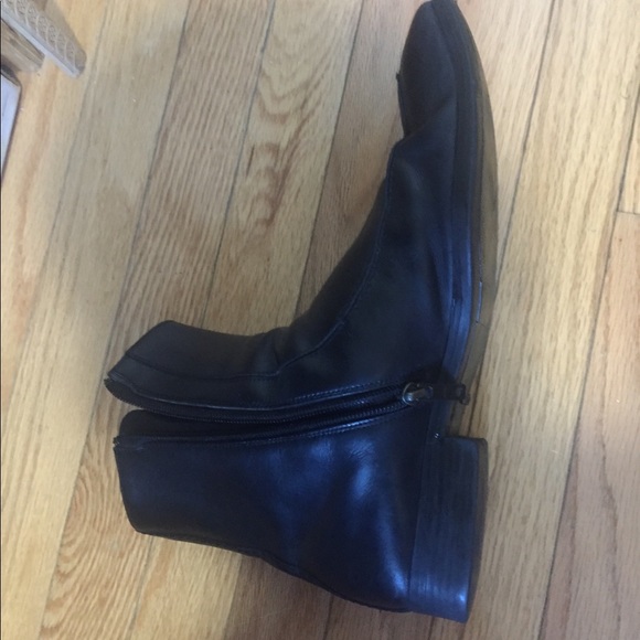 Gently Used Gucci Zip Up Boot - Picture 5 of 5